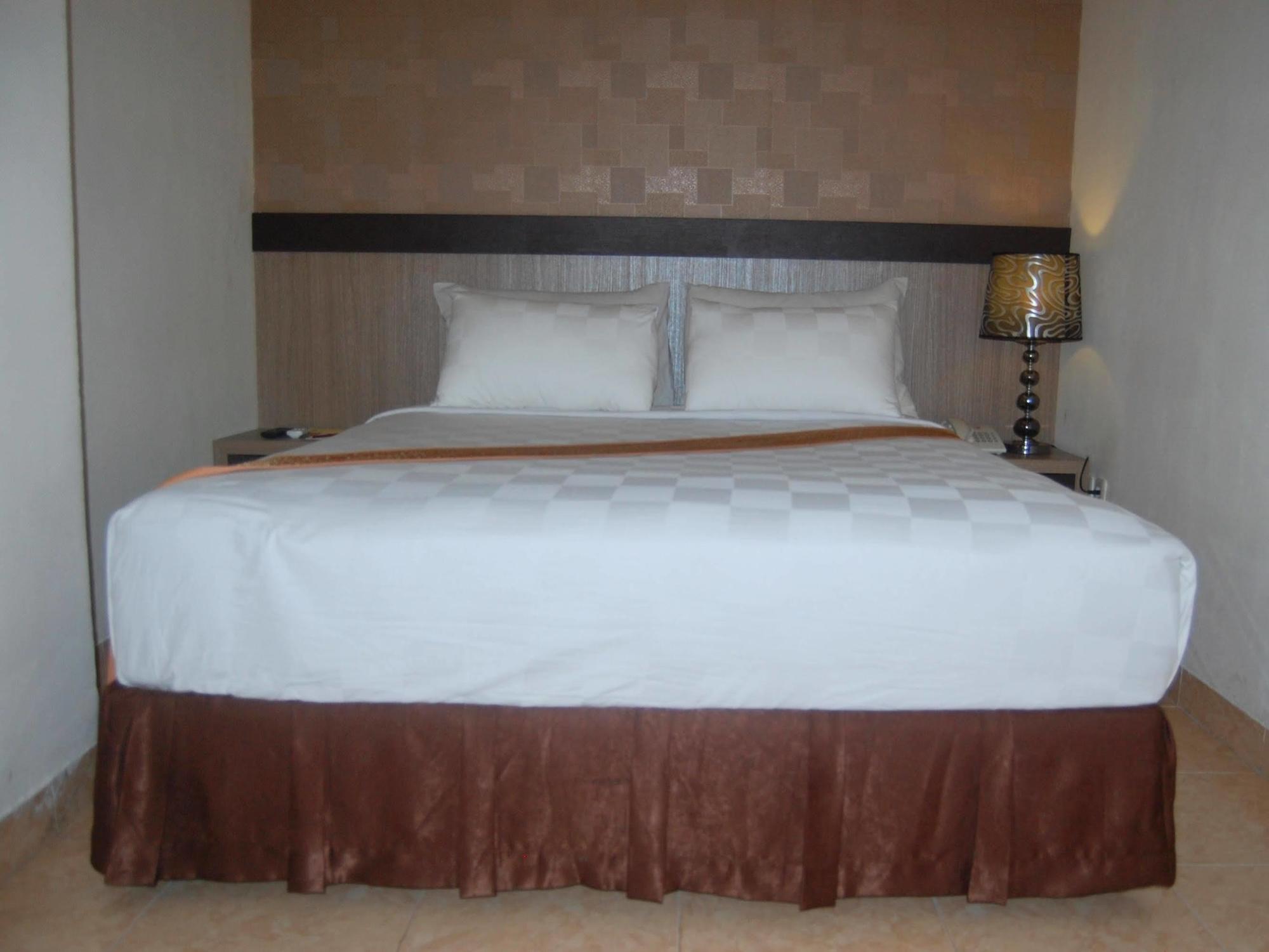 โอโย 736 โฮเต็ล เบสต์ สคิป Hotel ปาเลมบัง ภายนอก รูปภาพ